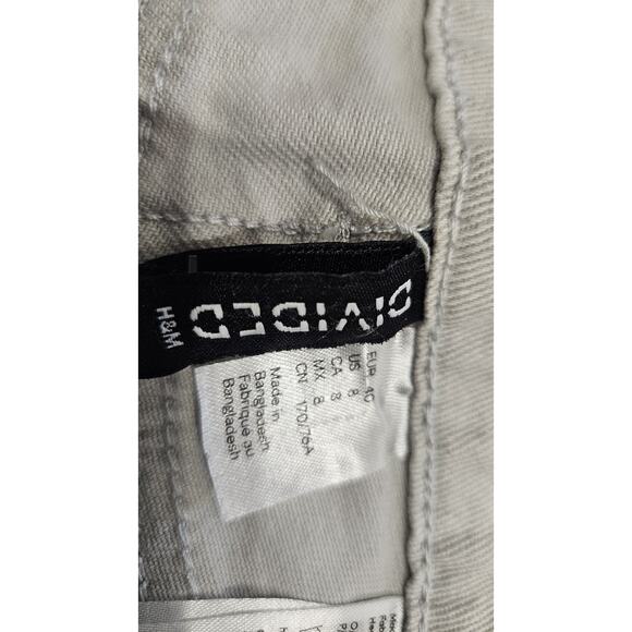 DIVIDE JEANS By H&M. Light Gray Denim Size 8 Inseam 31" Waist 27" - Picture 5 of 7
